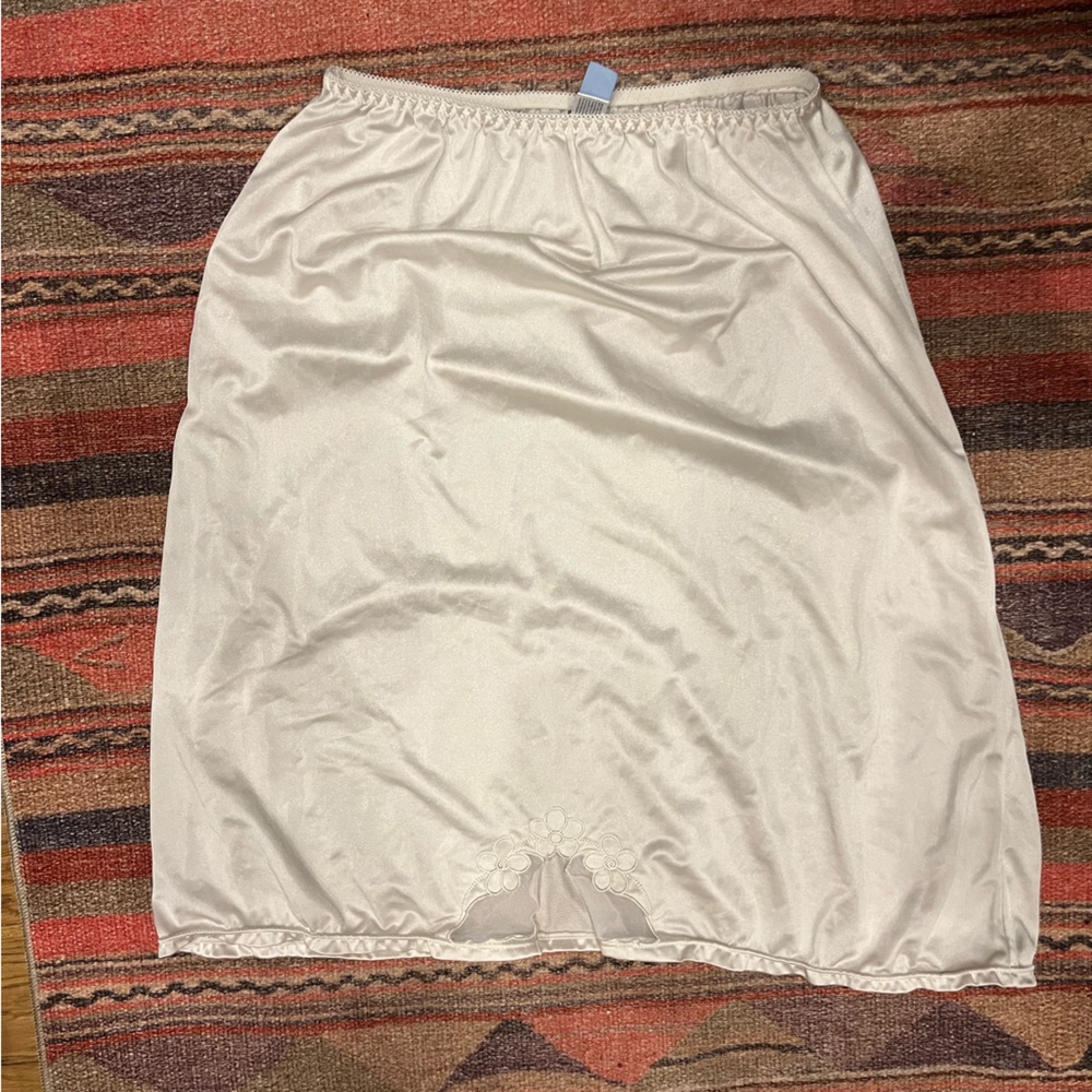 ivory silk slip skirt 🤍